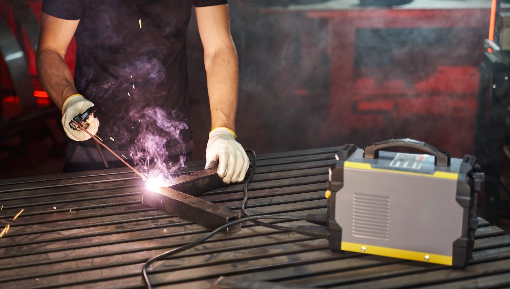 The,Process,Of,Welding,Two,Pieces,Of,Iron,With,A