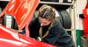 Young women are choosing automotive – Now employers must choose them